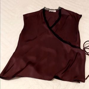 Bailey/44  burgundy crossover sleeveless top